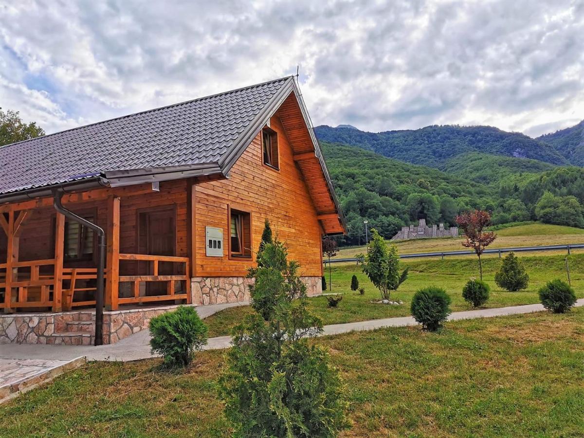 Vila "Volujak" Tjentiste Luaran gambar