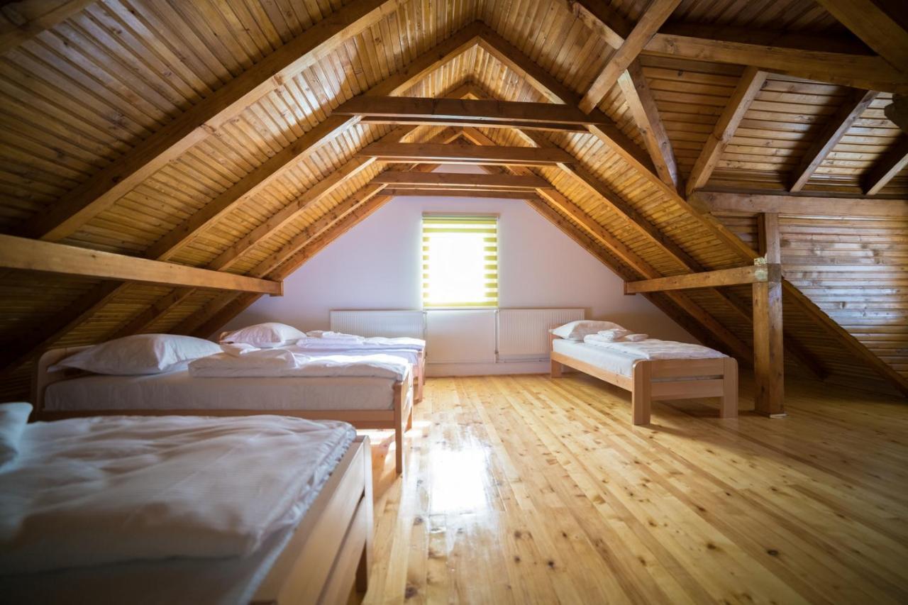 Vila "Volujak" Tjentiste Luaran gambar