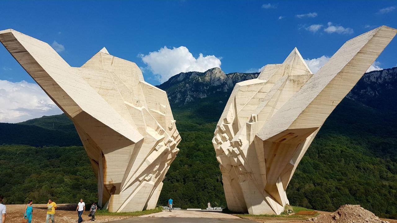 Vila "Volujak" Tjentiste Luaran gambar