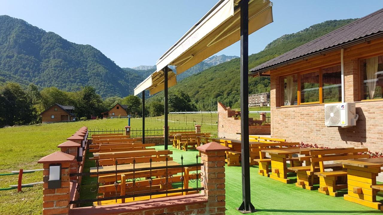 Vila "Volujak" Tjentiste Luaran gambar
